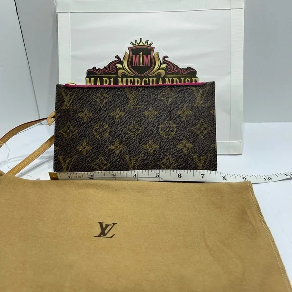 Louis Vuitton Neverfull Pouch in PM size, monogram / pink inside - Picture 7 of 7
